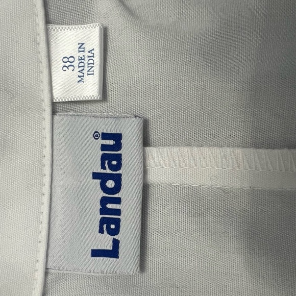 THERANOS Lab Coat - Picture 4 of 4